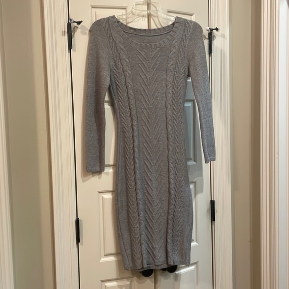 Dresses & Skirts - NWOT Gray Stretchy Ribbed Small Dress
